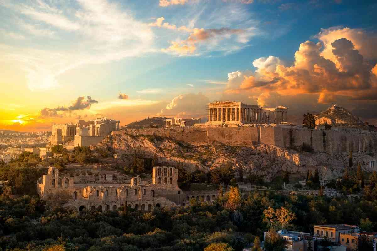 7 Reasons Why Athens Is Worth Visiting 1