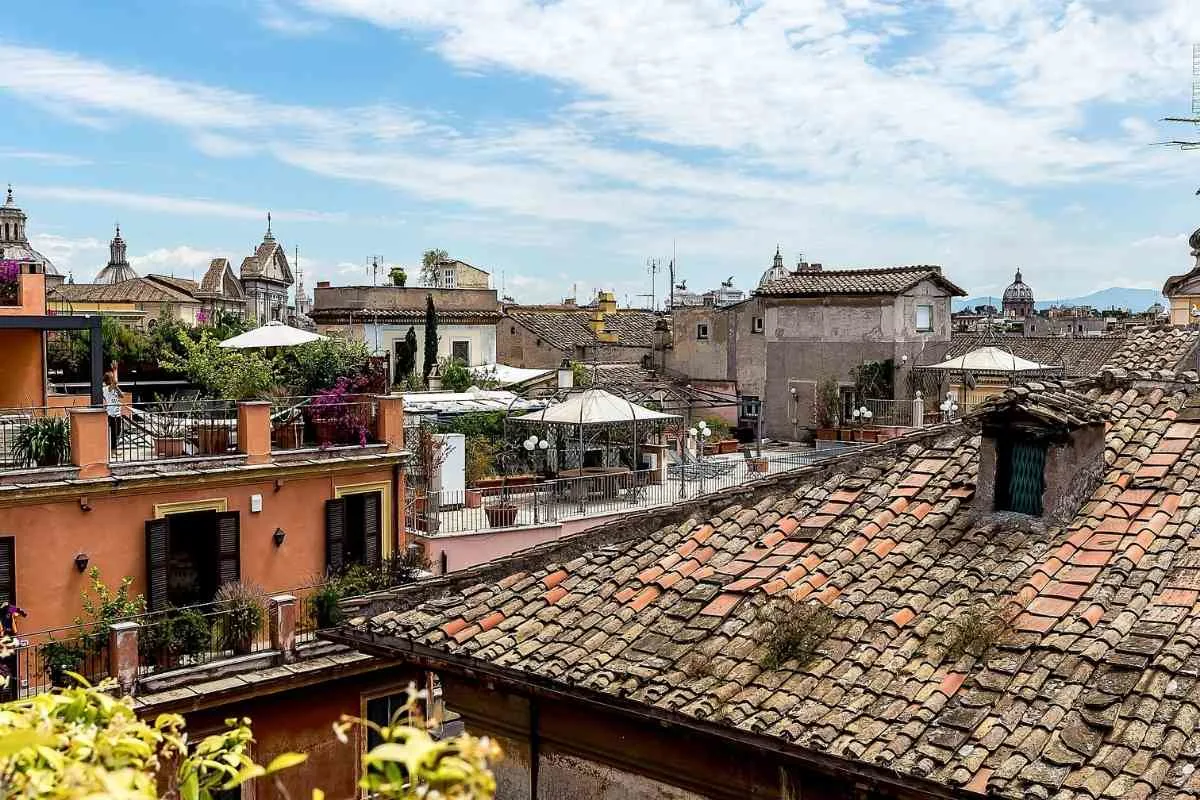 What are the best places to stay in Rome 4