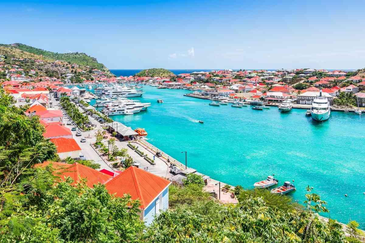 Caribbean Islands That Rich People Go To 6