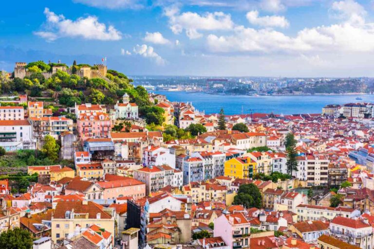 9 Day Trips from Lisbon You Absolutely CANNOT Miss!