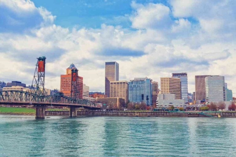 9 Amazing And Easy Day Trips Around Portland, Oregon (With Pics!)