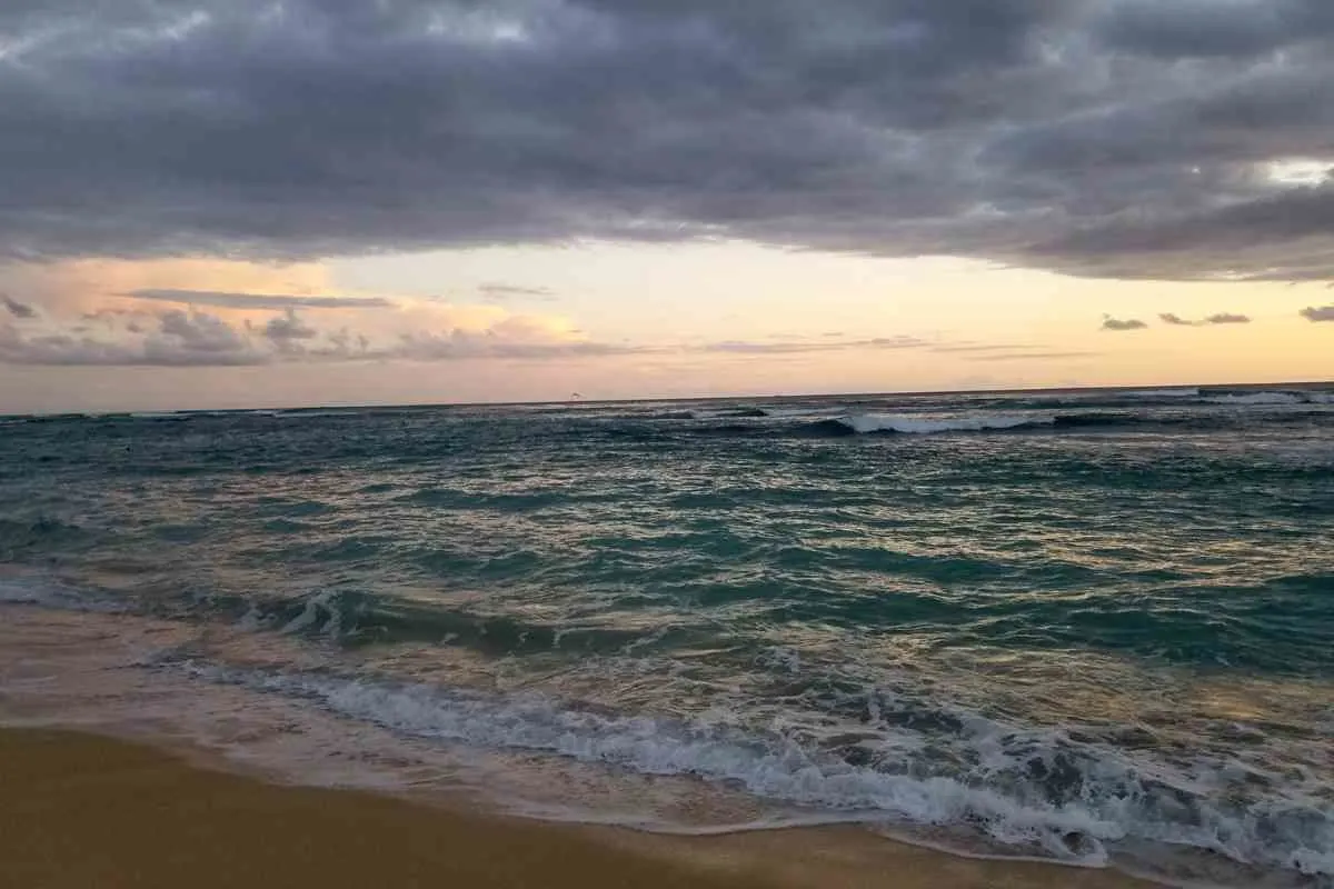 Whats the least crowded beach in Oahu 5