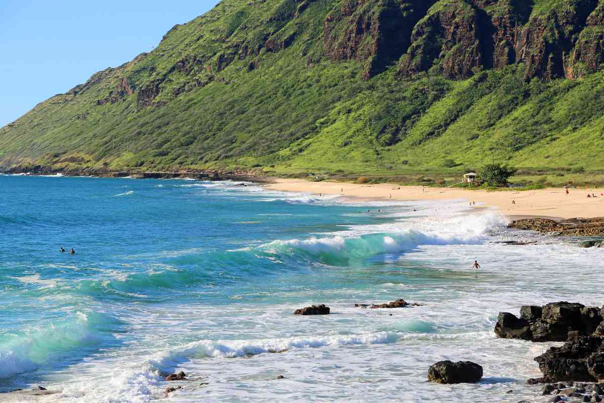 Whats the least crowded beach in Oahu 8