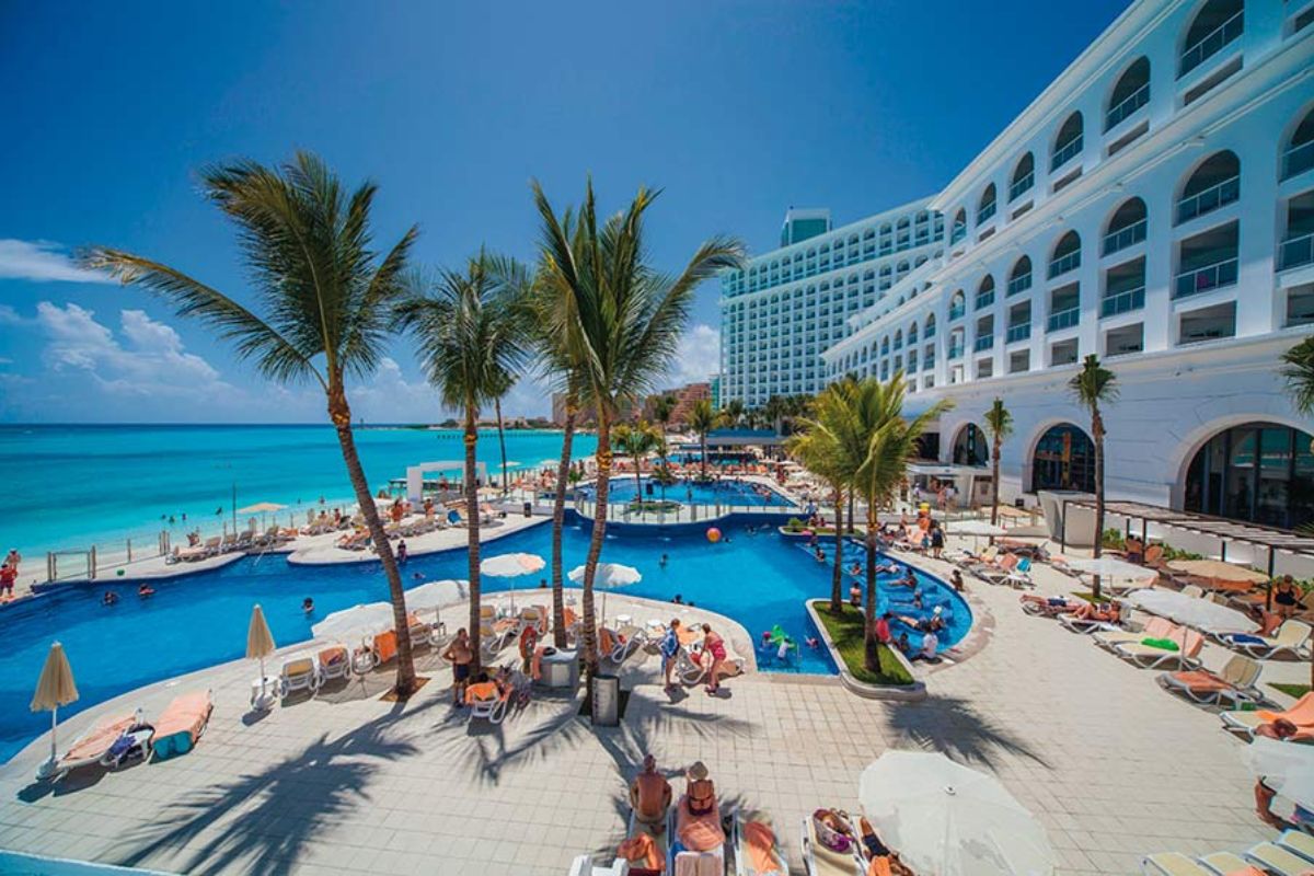 single hotels cancun