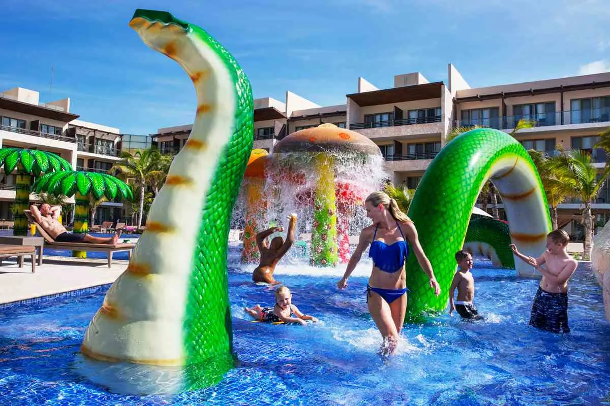 all inclusive resorts mexico water park