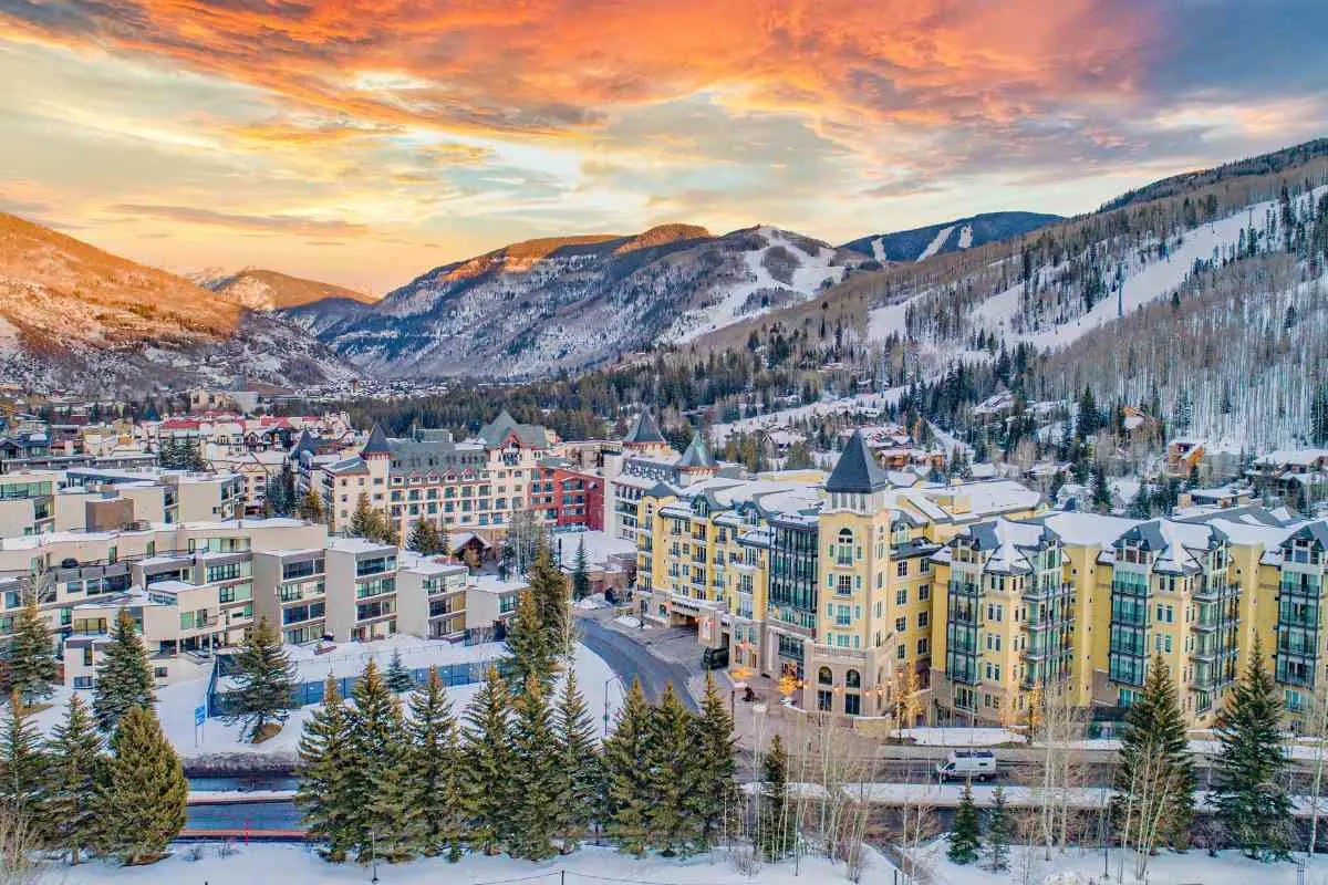 Best Snow Ski Resorts in Colorado 3