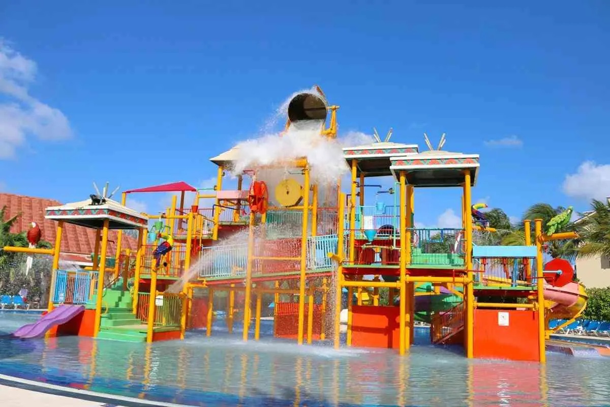All Inclusive Resorts in Cancun with Water Slides 7